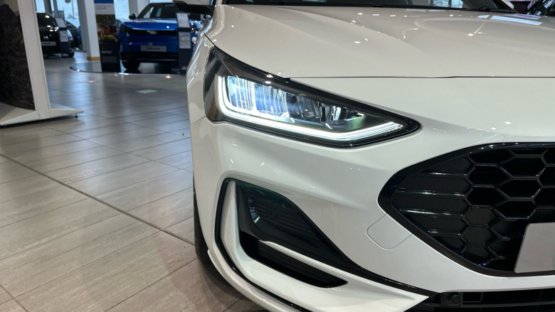 Ford Focus 1.0 EcoBoost Hybrid mHEV 155 ST-Line 5dr Auto Petrol Hatchback